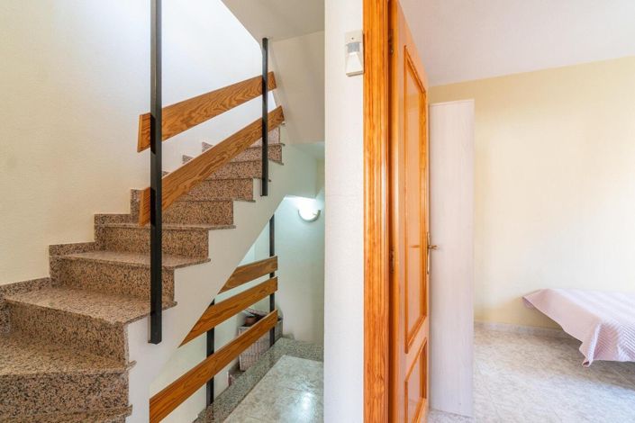 Image No.19-3 Bed Townhouse for sale