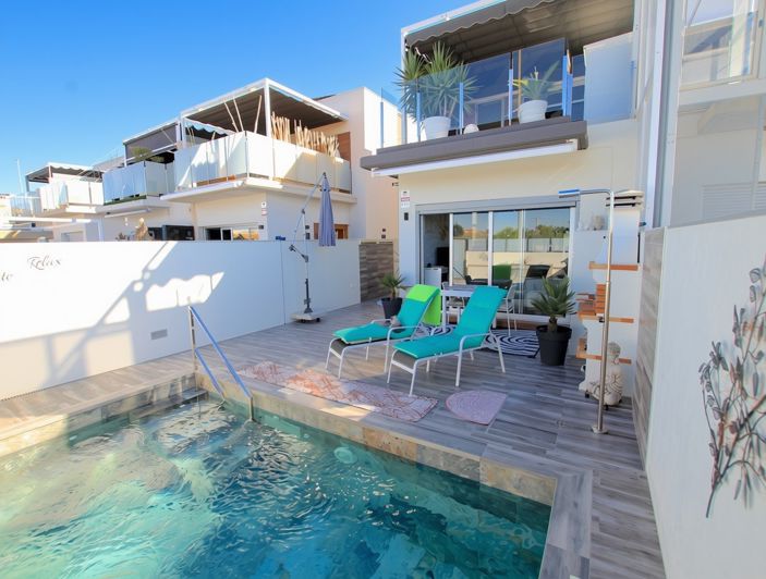 Image No.3-3 Bed Villa for sale