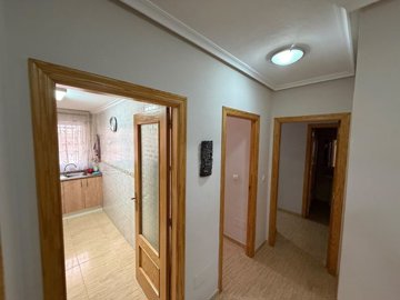 49762twobedroomgroundfloorapartmentwitharooft