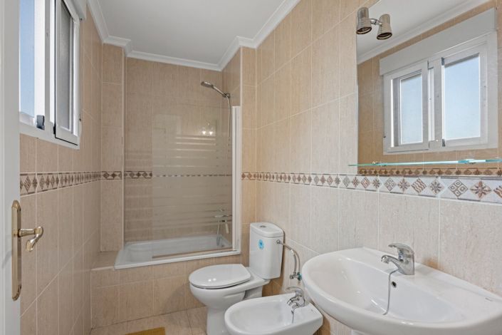 Image No.13-2 Bed Apartment for sale