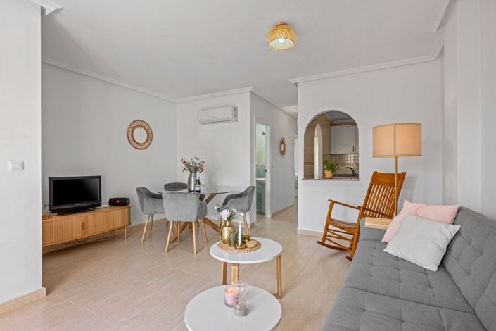 Image No.8-2 Bed Apartment for sale