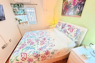 49764charmingtopfloorapartmentinlosmontesinos