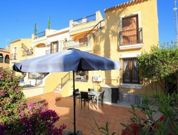 49767beautiful2bedroomgardenapartmentonlafinc