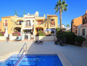 49767beautiful2bedroomgardenapartmentonlafinc