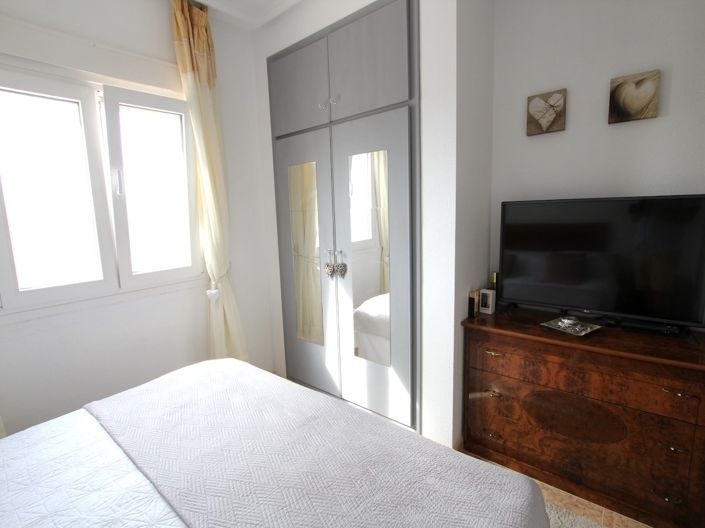 Image No.15-2 Bed Townhouse for sale