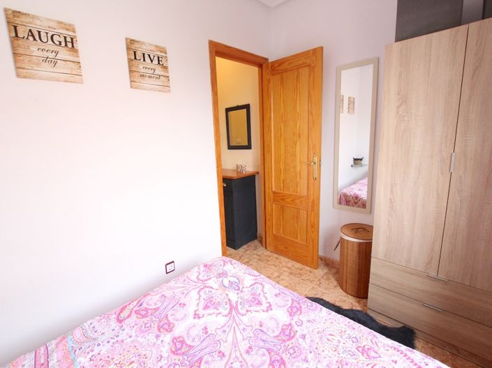 Image No.18-2 Bed Townhouse for sale