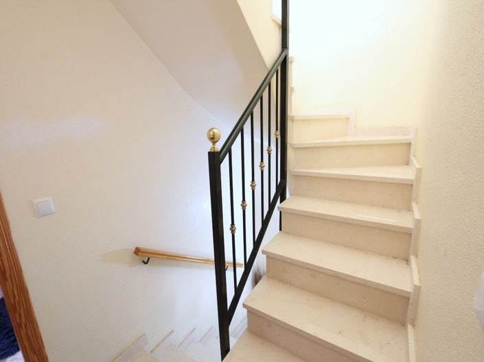 Image No.20-2 Bed Townhouse for sale