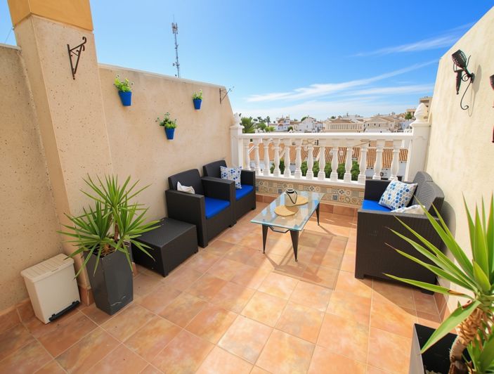 Image No.22-2 Bed Townhouse for sale