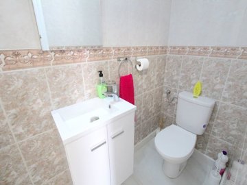 49775beautifullystyled2bed2bathpropertyinlare