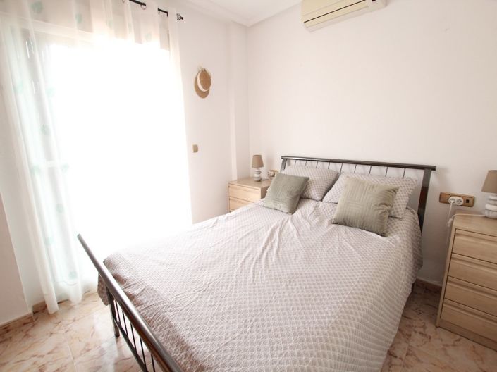 Image No.23-2 Bed Townhouse for sale