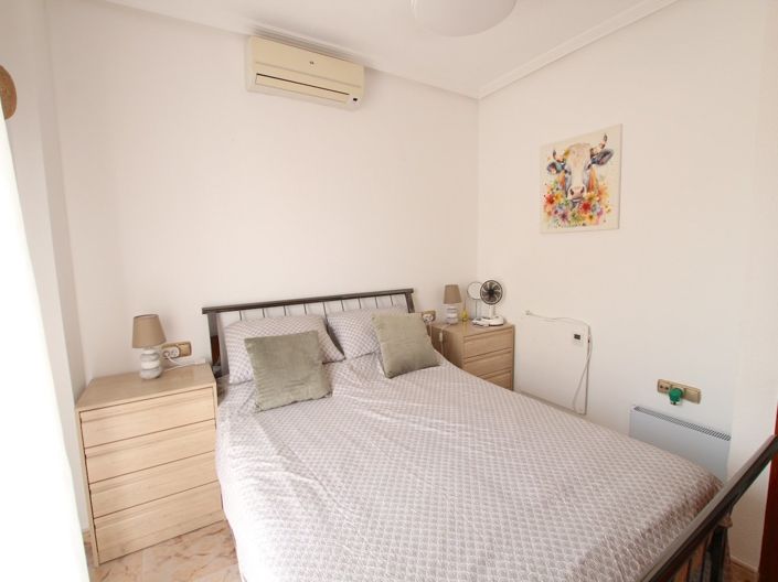 Image No.25-2 Bed Townhouse for sale