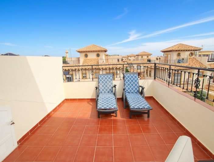 Image No.28-2 Bed Townhouse for sale
