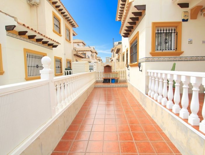 Image No.5-2 Bed Townhouse for sale