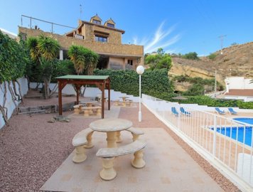 497793bedroomdetachedvillawithprivatespaandga