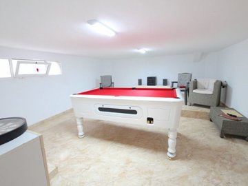 497793bedroomdetachedvillawithprivatespaandga