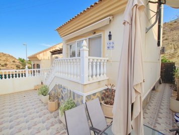 497793bedroomdetachedvillawithprivatespaandga