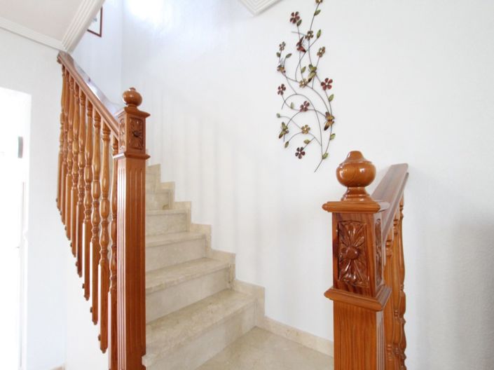 Image No.16-2 Bed Townhouse for sale