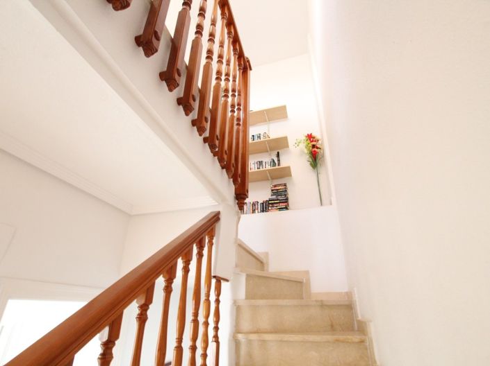 Image No.25-2 Bed Townhouse for sale