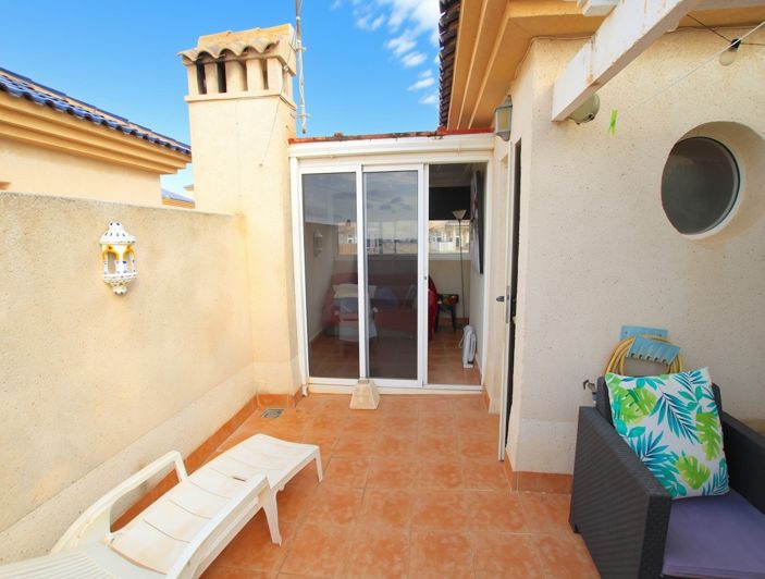 Image No.27-2 Bed Townhouse for sale