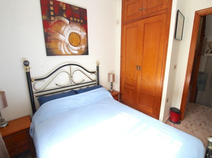 Image No.15-2 Bed Townhouse for sale