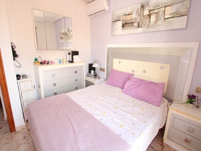 Image No.16-2 Bed Townhouse for sale