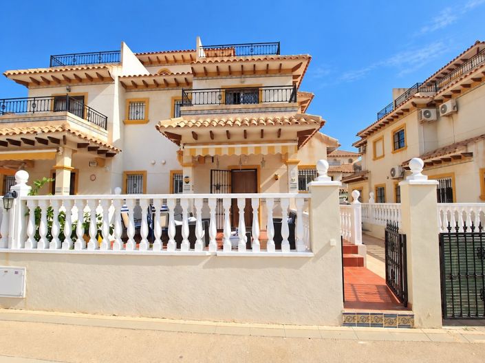 Image No.23-2 Bed Townhouse for sale