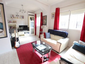 49781spacious2bedhomewithfantasticoutdoorspac