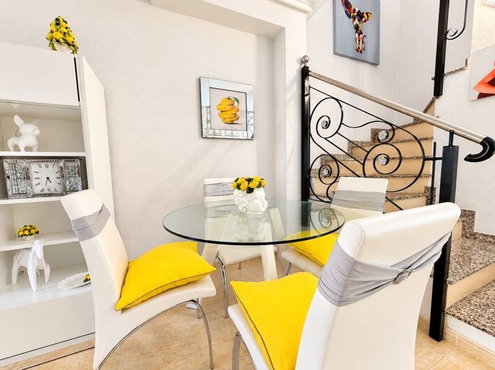 Image No.4-2 Bed Townhouse for sale