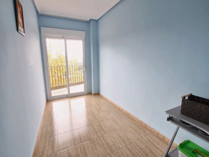 Image No.17-3 Bed Apartment for sale