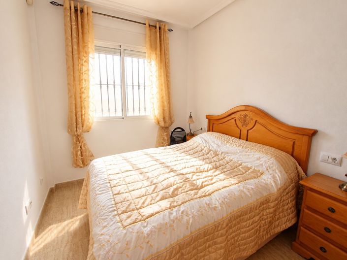 Image No.11-3 Bed Townhouse for sale