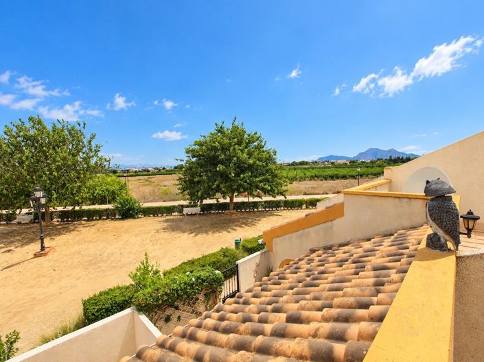 Image No.20-3 Bed Townhouse for sale