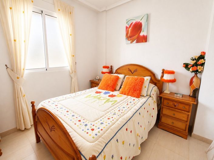 Image No.20-3 Bed Townhouse for sale
