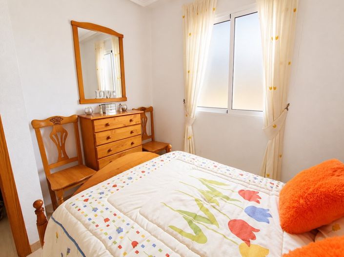 Image No.21-3 Bed Townhouse for sale