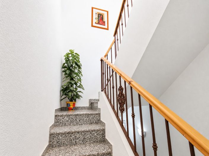 Image No.24-3 Bed Townhouse for sale