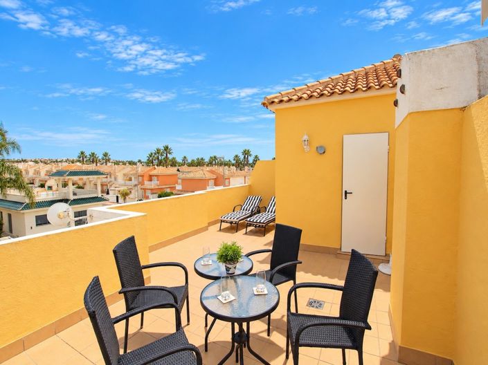Image No.26-3 Bed Townhouse for sale