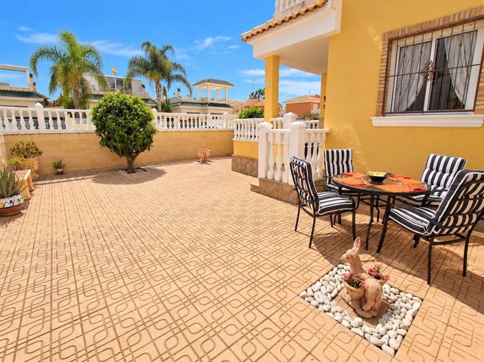 Image No.4-3 Bed Townhouse for sale