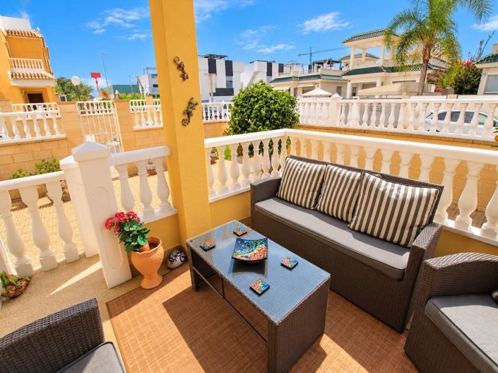 Image No.6-3 Bed Townhouse for sale