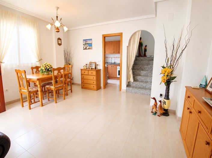 Image No.8-3 Bed Townhouse for sale