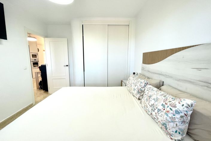 Image No.11-3 Bed Apartment for sale