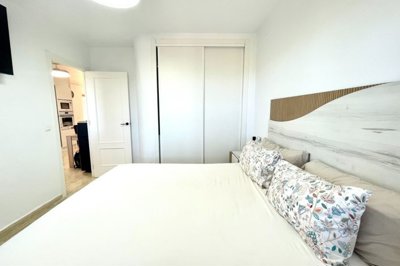 49785aspacious3bedapartmentinlasiesta06102615