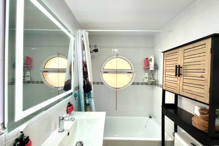 Image No.9-3 Bed Apartment for sale