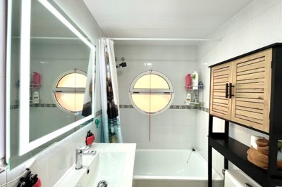 49785aspacious3bedapartmentinlasiesta06102615