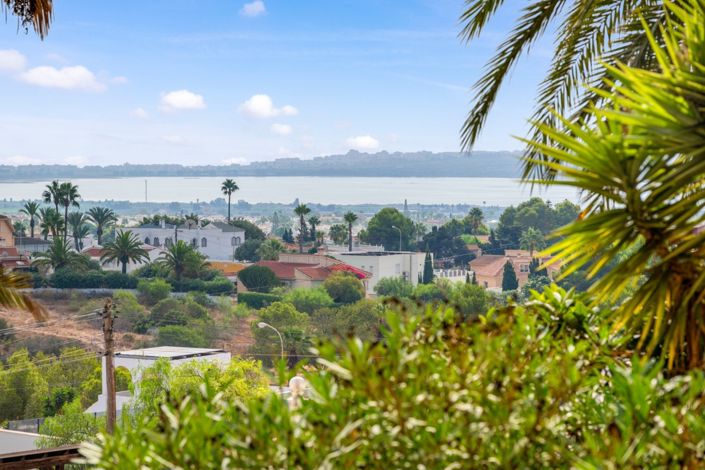 Image No.3-2 Bed Villa for sale
