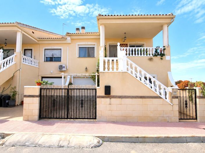 Image No.2-4 Bed Townhouse for sale