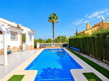 49794impressivedetachedvillawithprivatepoolan