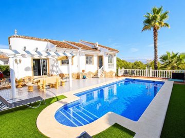 49794impressivedetachedvillawithprivatepoolan