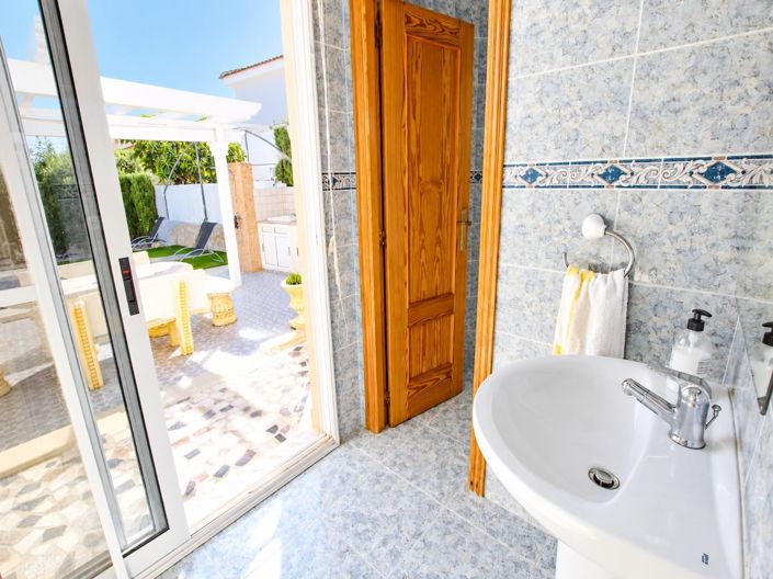 Image No.30-4 Bed Villa for sale