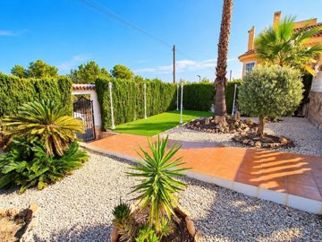 49794impressivedetachedvillawithprivatepoolan