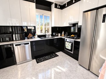 49818beautiful2bedroomvillawithmountainbackdr