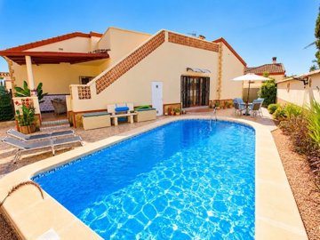 49819beautifuldetachedvillawithprivateswimmin